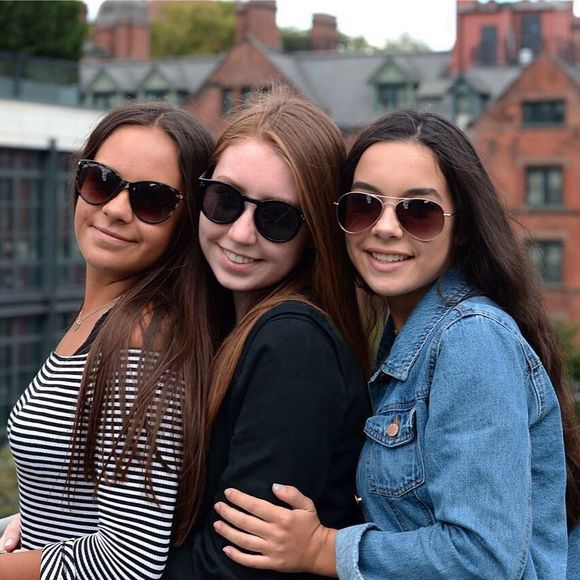 Meet your Posher, Niamh - Picture 1 of 1